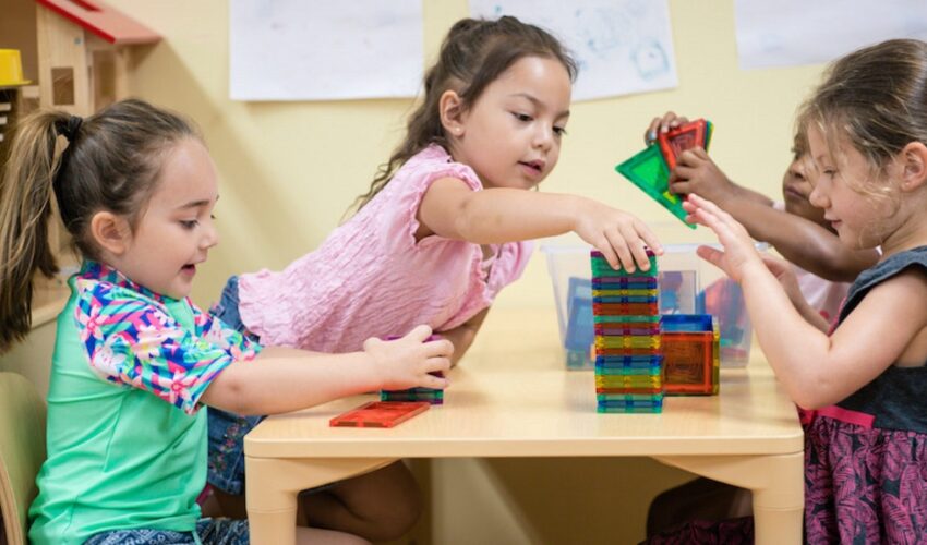 Playing is good! 6 benefits of playing for the little ones